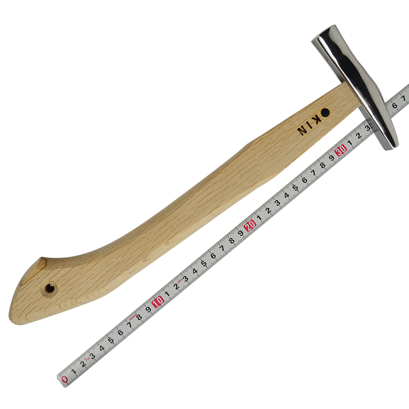 金井産業　マルキン印<br/>板金ハンマー（武力屋鎚）　21<br/>真直　350<br /><span class="jan">4573209904616</span><br /><span class="teika">定価：13,440円（税別）</span>