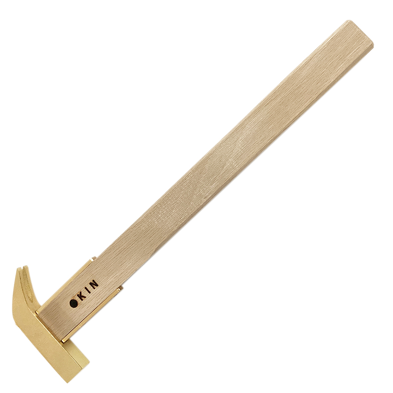 金井産業　マルキン印　<br>舞台屋鎚（ナグリ）<br/>四角 360mm ゴールド<br /><span class="jan">4573209905927</span><br><span class=teika>定価：15,600円（税別）</span>