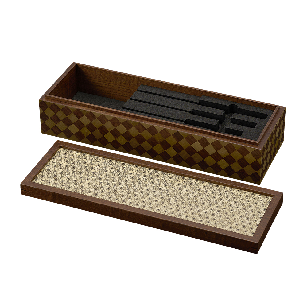 【庖斬巴】寄木の匣 -HAKO-<br>3丁入　IK-040-004　冬<br>定価：197,000円（税抜）