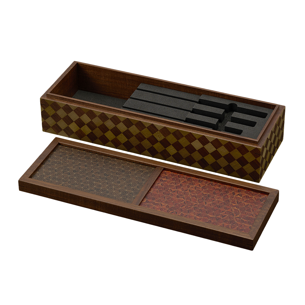 【庖斬巴】寄木の匣 -HAKO-<br>3丁入　IK-040-003　秋<br>定価：197,000円（税抜）